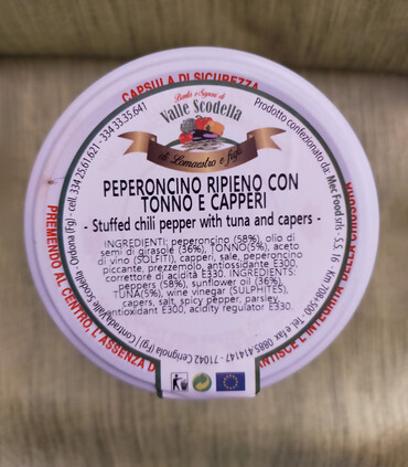 Chili peppers stuffed with tuna and capers